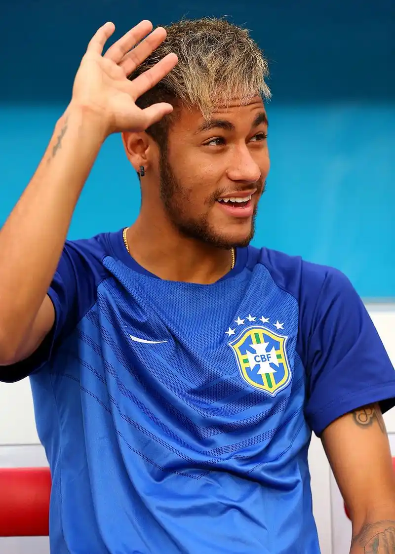 他面临的不 他面临的不