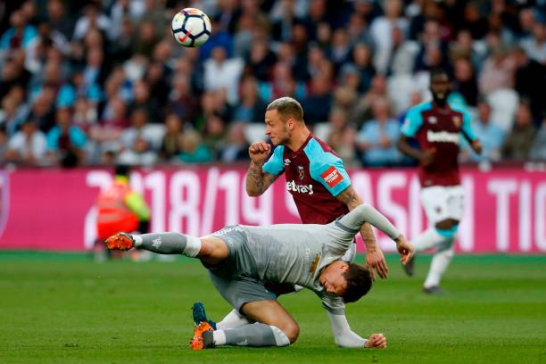 萨利巴在防 萨利巴在防